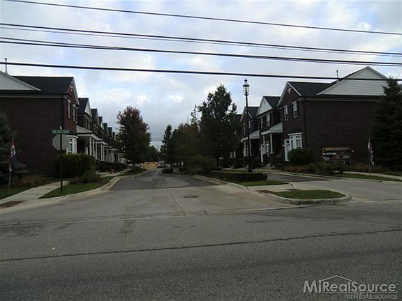 3rd image of 53197 E Providence Dr