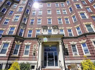 136 Park Dr #4, Boston, MA 02215