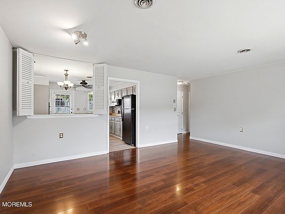 3rd image of 6 B Edinburgh Lane