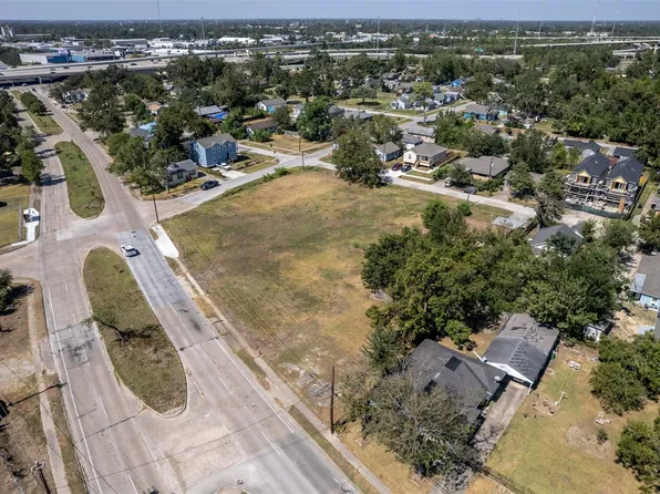 3313 Cavalcade St, Houston, TX 77026