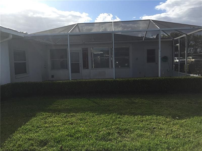 1st image of 1040 Willow Dr #A