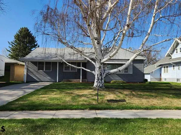 1915 17th St, Mitchell, NE 69357