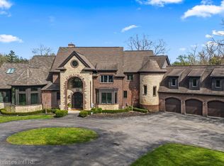 920 Southdown Rd, Bloomfield Hills, MI 48304