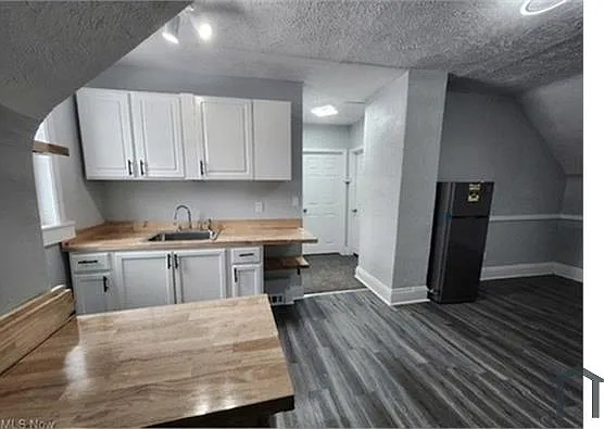 2 bed, 900 sqft, $1,295 — Photo 1