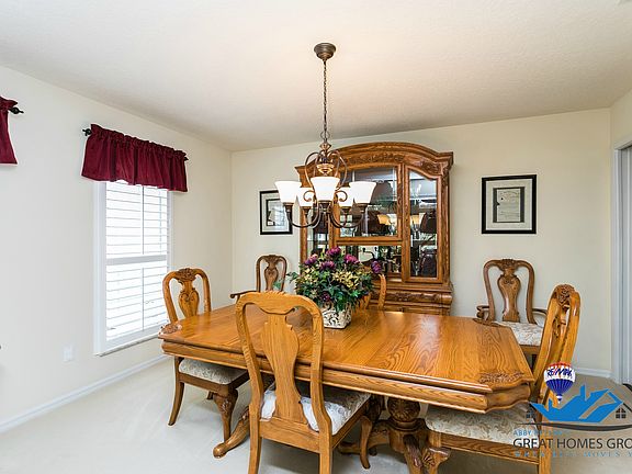 3rd image of 935 Hawthorne Cove Ct