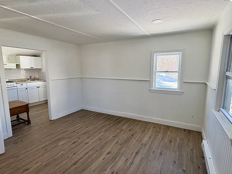 7 Great Neck Rd N #7 — Photo 2