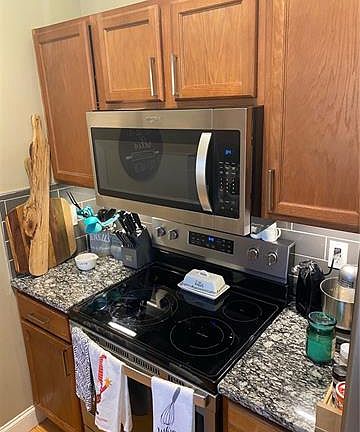 5th image of 5209 Park Place Dr #13