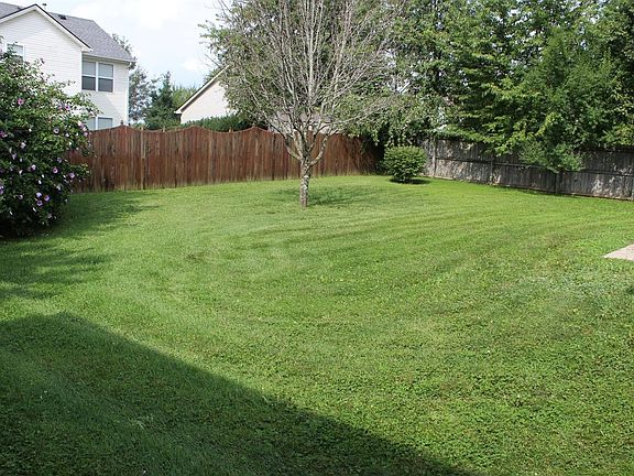 2nd image of 212 Stonehaven Dr