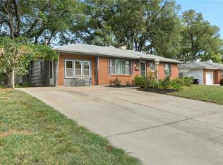 1504 NW 1st St, Lees Summit, MO 64081