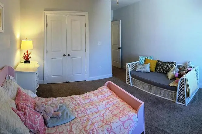 708 Genessee St — Photo 23
