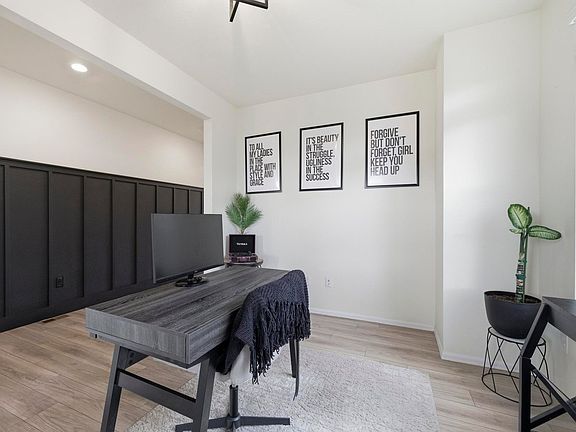 5th image of 562 Vicot Way