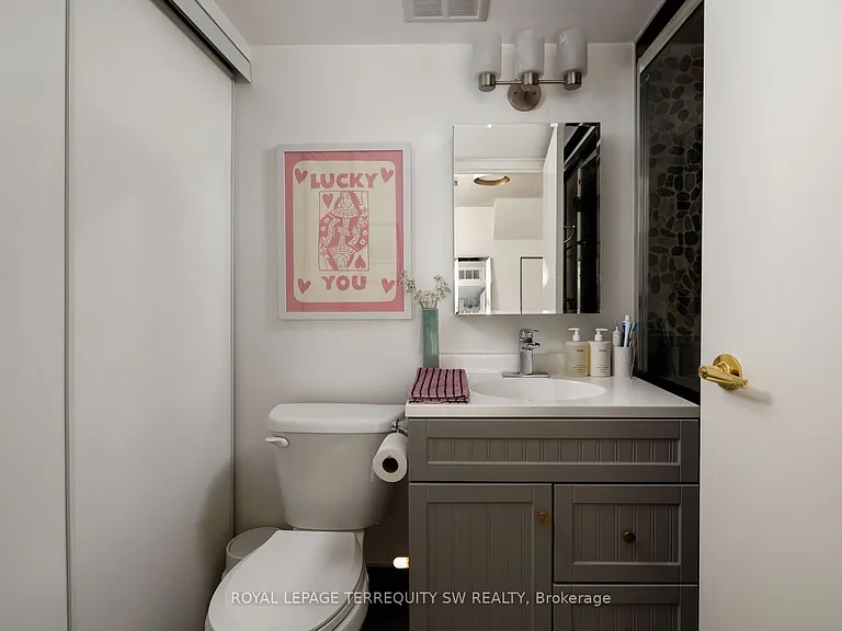 30 Western Battery Rd #315 — Photo 17