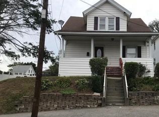 13 Commonwealth Ave, Worcester, MA 01604