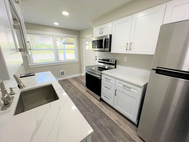 603 N Charleston Ave — Photo 5