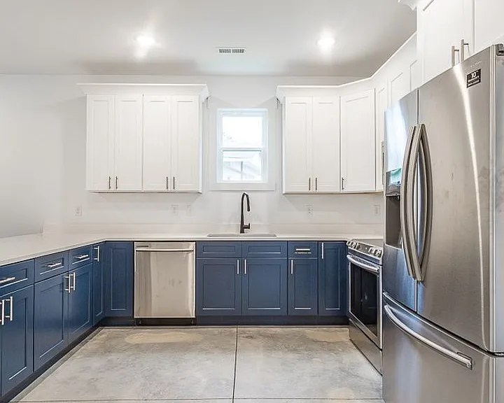 217 Vreeland St — Photo 8