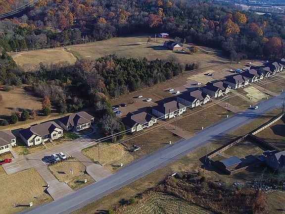 4th image of 358 Big Station Camp Blvd APT A