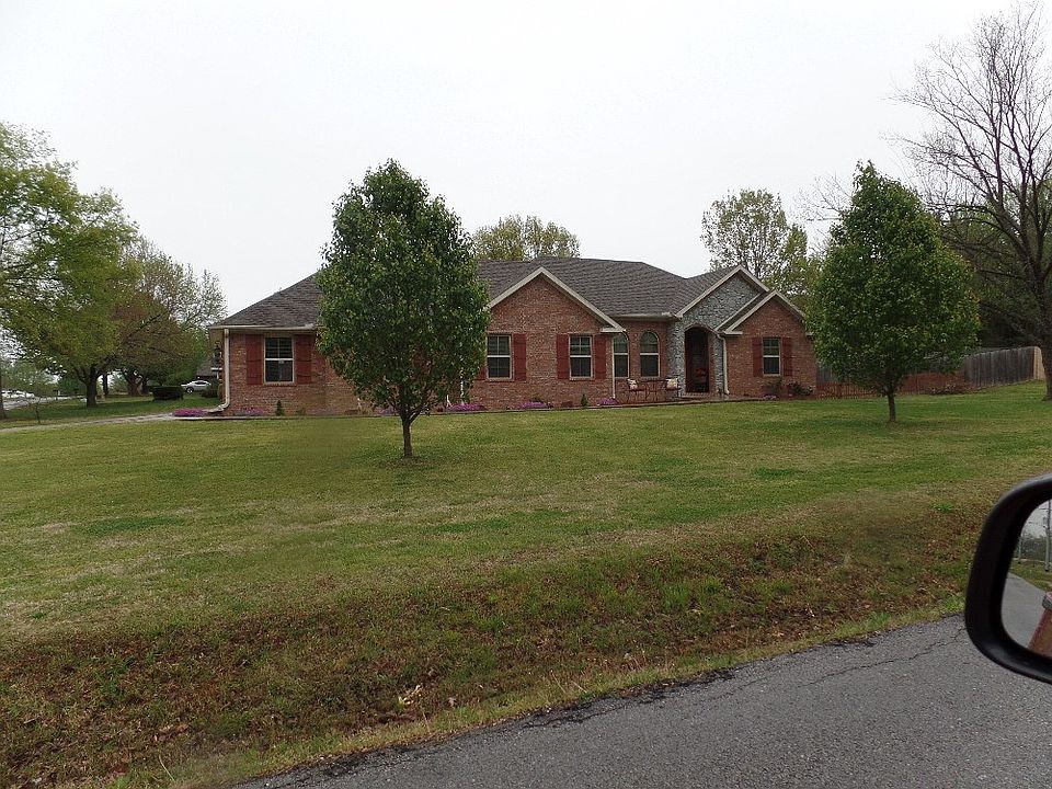 1st image of 14784 Oakcrest Dr