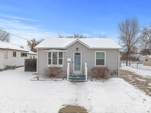 1312 5th Ave NW, Minot, ND 58703