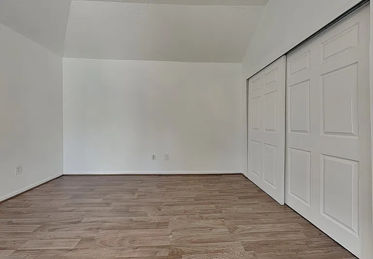 8614 Lake Crystal Dr — Photo 7