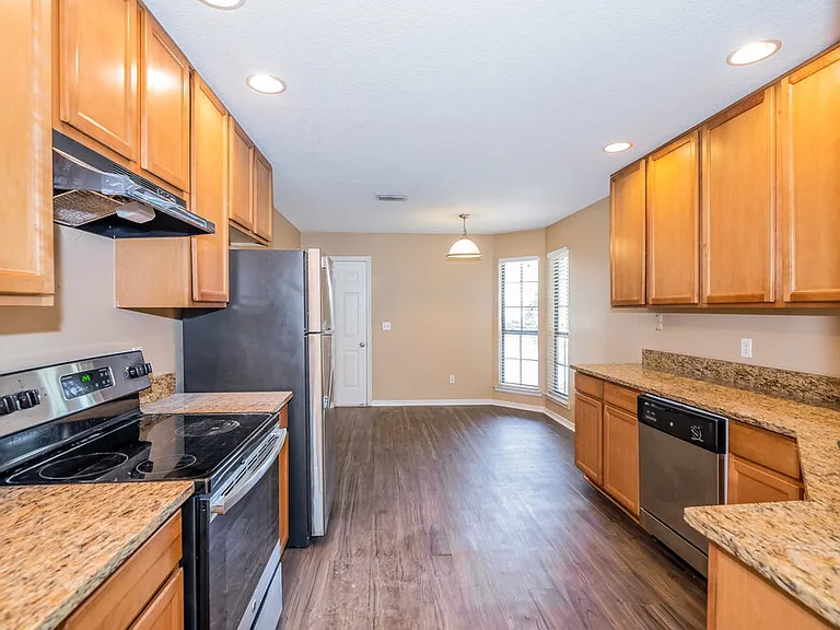 8536 Iron Mill Ct — Photo 13