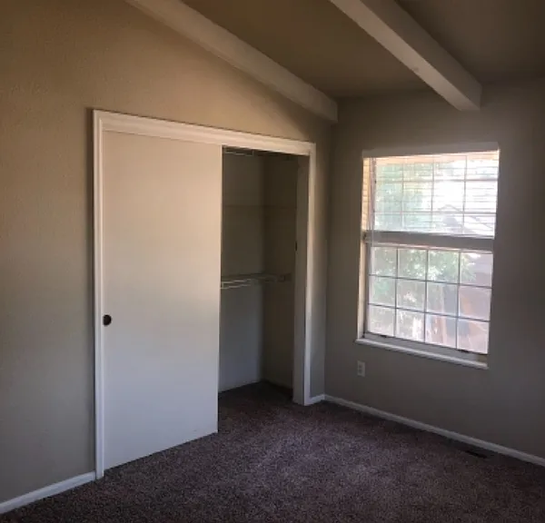 2253 Iroquois Dr — Photo 14