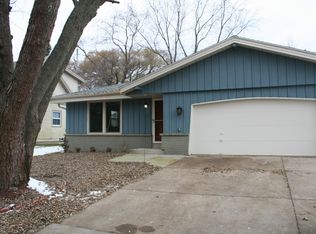 216 Wilnette Springs Dr, Racine, WI 53405