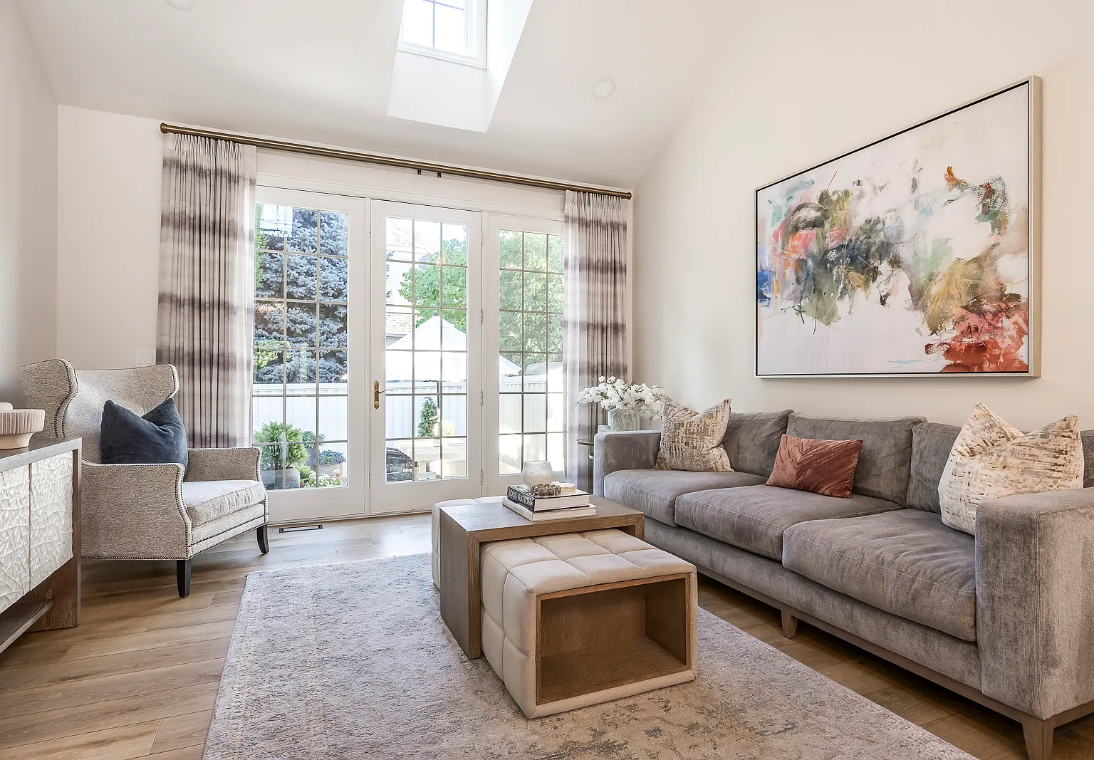 3 bed, 3274 sqft, $6,250 — Photo 3