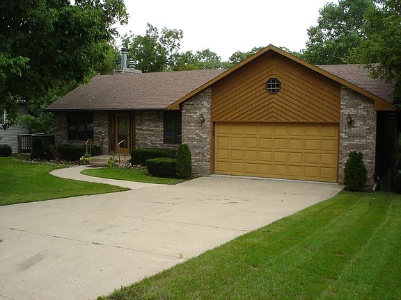 2nd image of 2227 Alta Vista Dr
