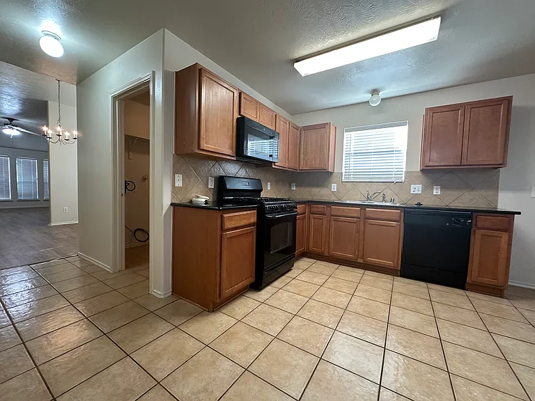 10450 Falling Rapids Ct — Photo 13