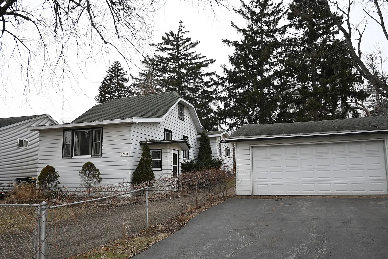 37934 N Lake Vista Ter photo 1