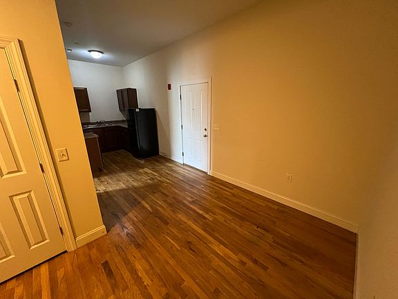 3rd image of 2502 P St APT E