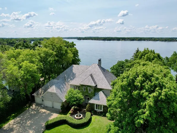 2645 Arcola Ln, Wayzata, MN 55391