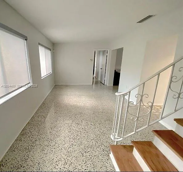 400 Miller Rd — Photo 10