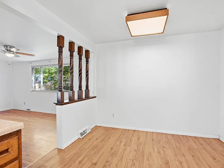 3260 E Maplewood Ave — Photo 16