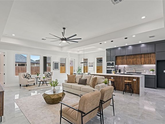 3rd image of 4014 Talbot Dr