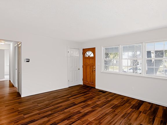 2nd image of 186 N 8th Ave