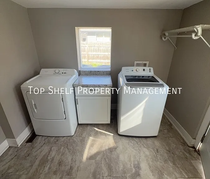 915 E Washington Ave — Photo 9