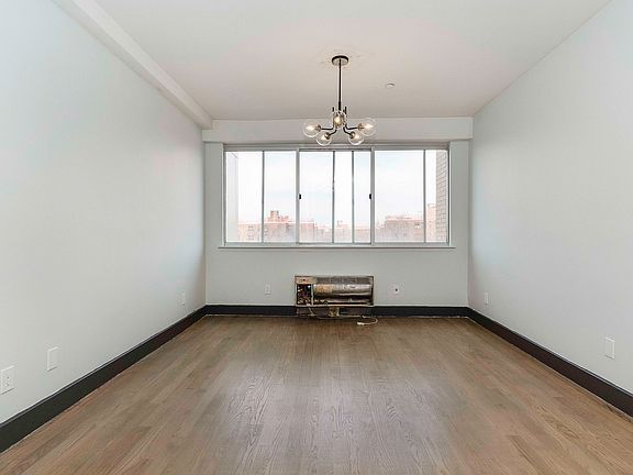 2nd image of 756 Myrtle Ave APT 3M