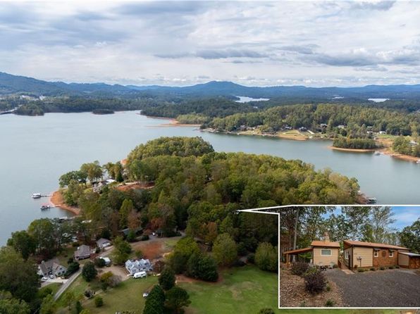 1313 Chatuge Cir, Hiawassee, GA 30546