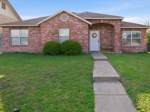 329 Beechwood Ln, Cedar Hill, TX 75104