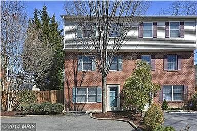 3rd image of 705 N Abingdon St
