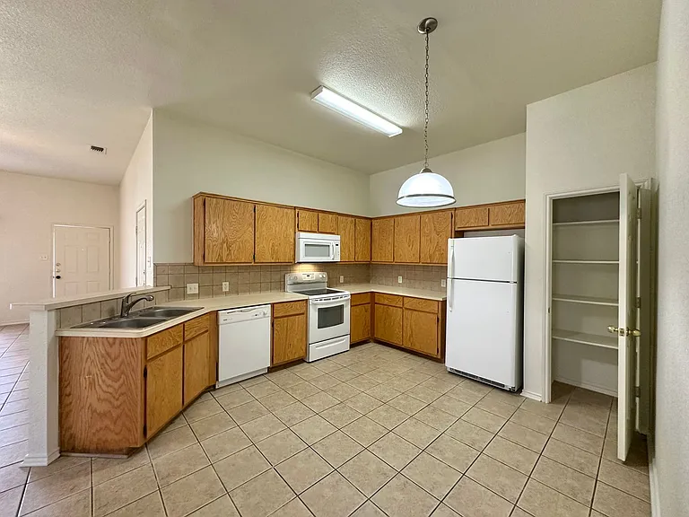 214 Dale Earnhardt Dr — Photo 9