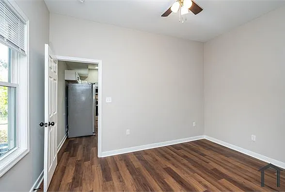 733 Kirkham St — Photo 14