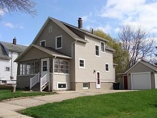 1st image of 632 Jackson St