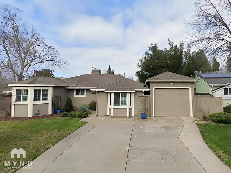 2309 Lansing Way — Photo 1
