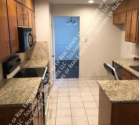 4th image of 3323 Paintrock Dr