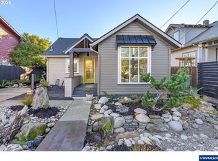 326 NE 8th St, McMinnville, OR