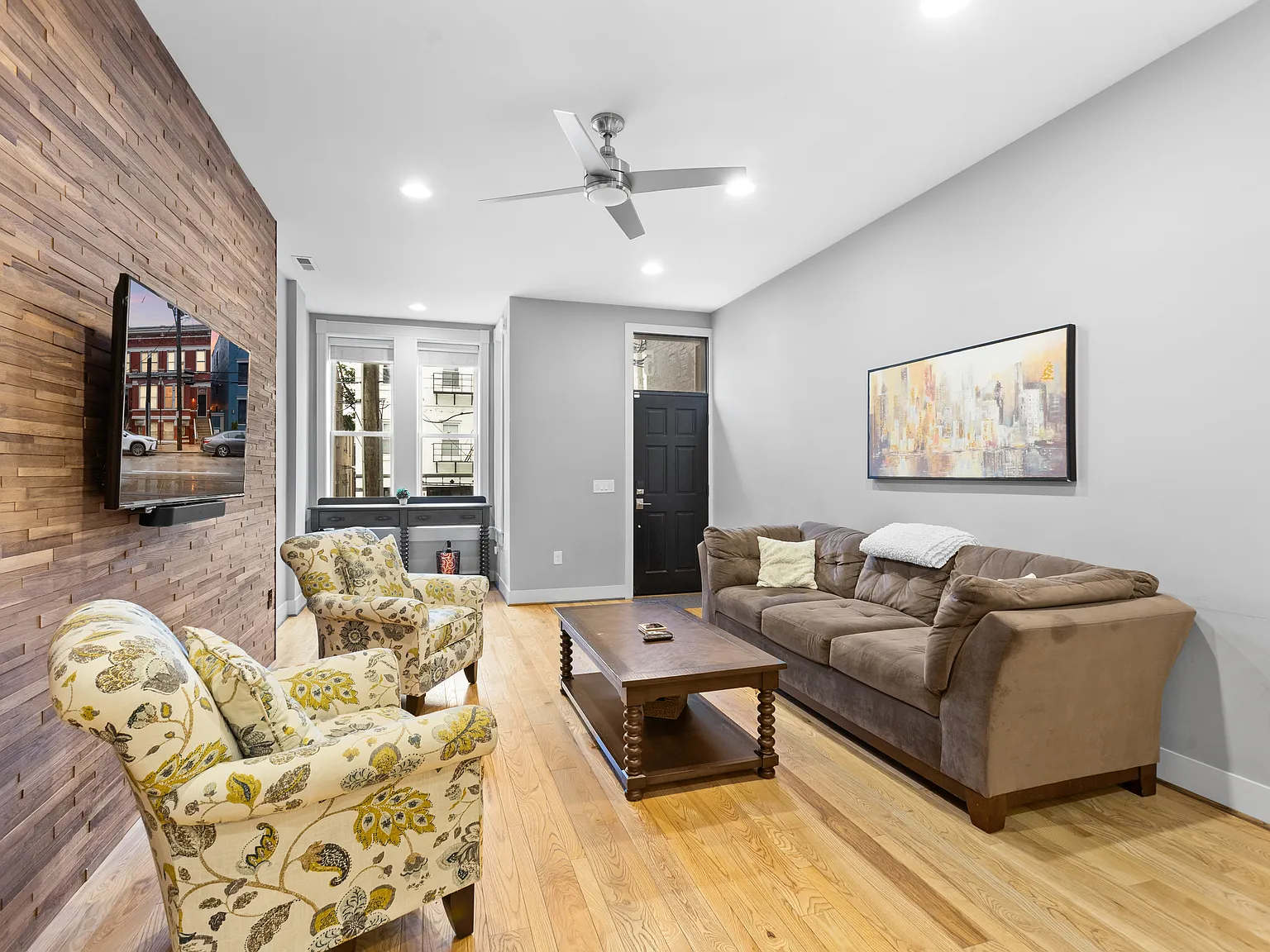 1 bed, 1.5 bath, 2300 sqft, $3,500 — Photo 4