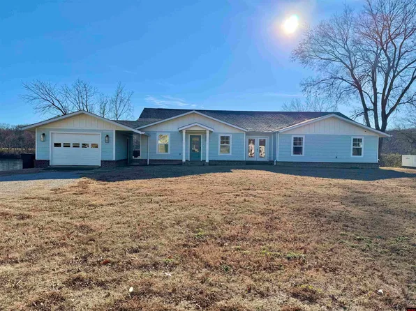 380 Valley Airport Dr, Cotter, AR 72626