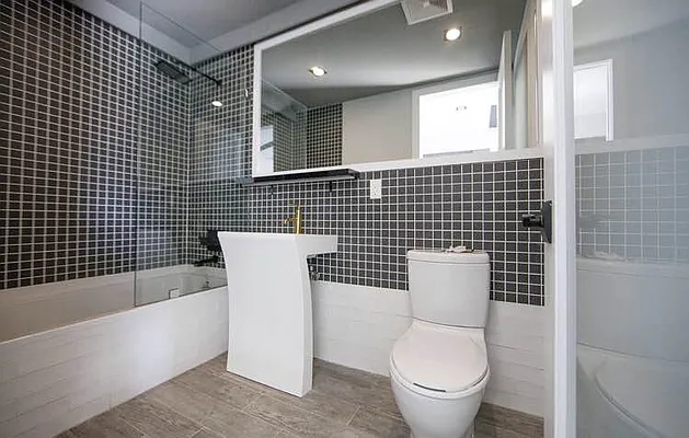 Rented by Brooklyn Group | media 11